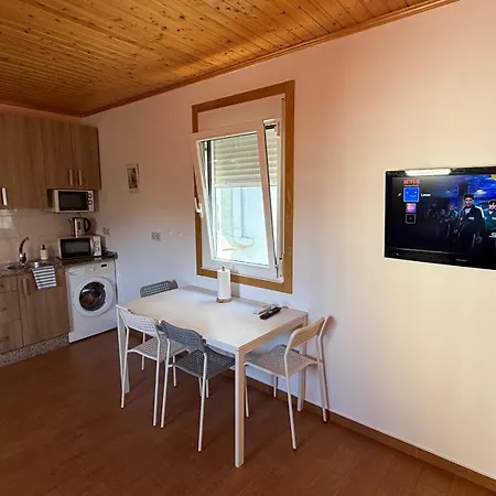 Super Affordable Air Conditioned In Sobrado With Netflix *
