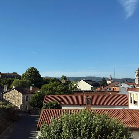Super Affordable Air Conditioned In Sobrado With Netflix