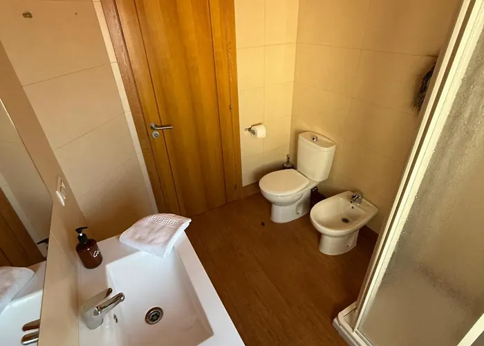 Super Affordable Air Conditioned In Sobrado With Netflix * Porta